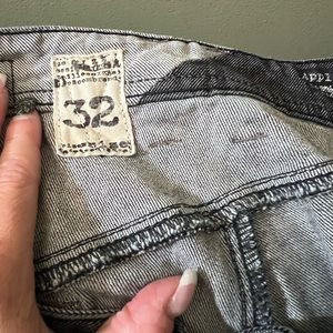 Stretchy grayish blue jeans for men